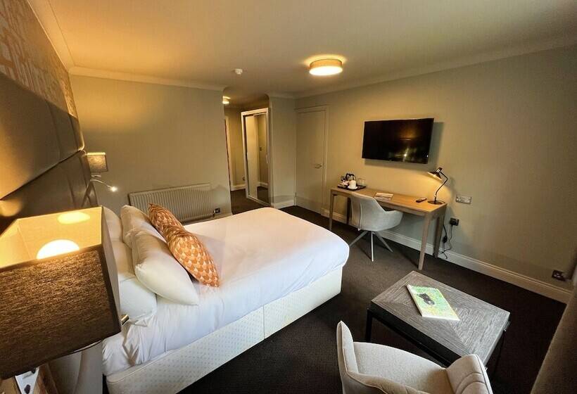 Номер Deluxe, The Essex Golf & Country Club