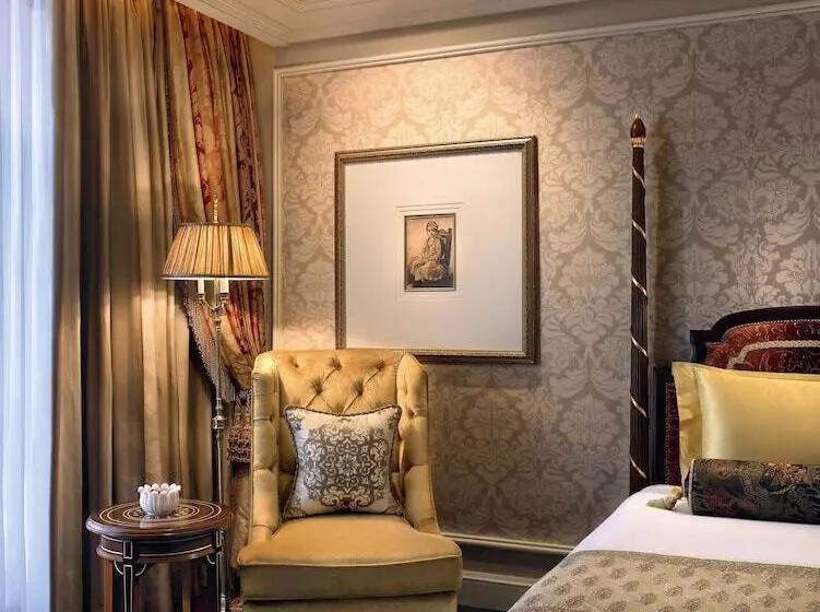 デラックスルーム, The Leela Palace New Delhi