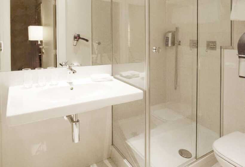 Comfort Kamer, The Neufchatel