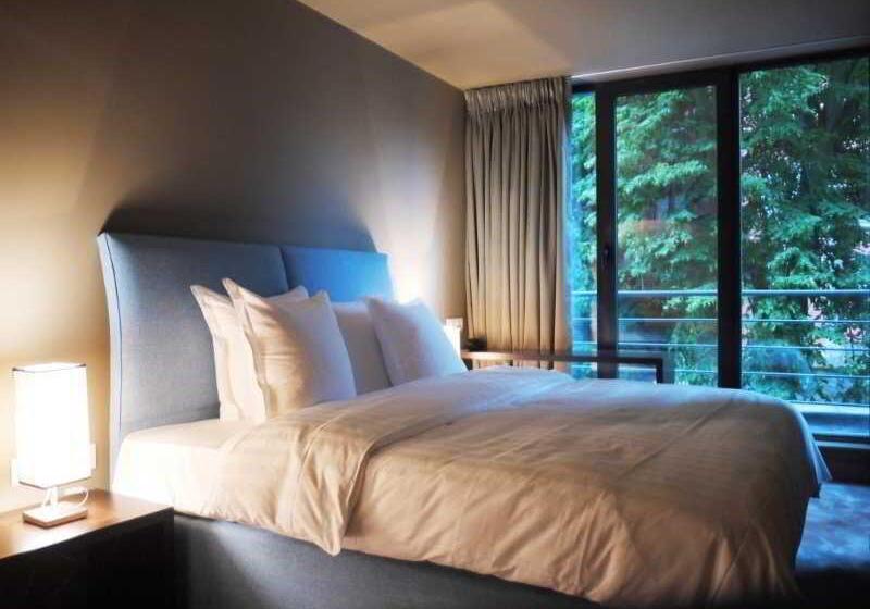 Comfort Kamer, The Neufchatel