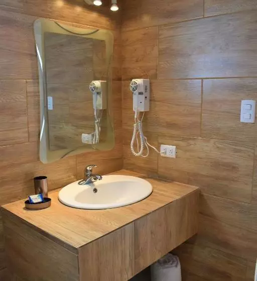 اتاق استاندارد با چشم‌انداز استخر, Tropical Casa Laguna
