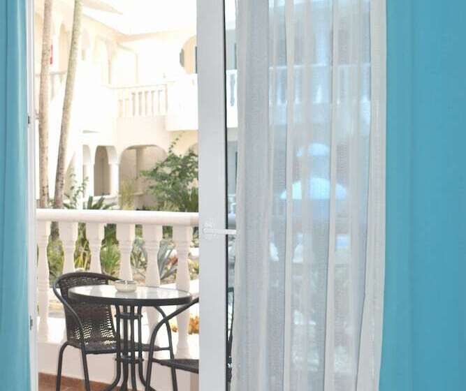 إستوديو قياسى مطلّ علي الحديقة, Tropical Casa Laguna