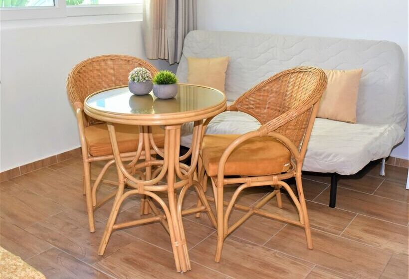 إستوديو كومفورت, Tropical Casa Laguna