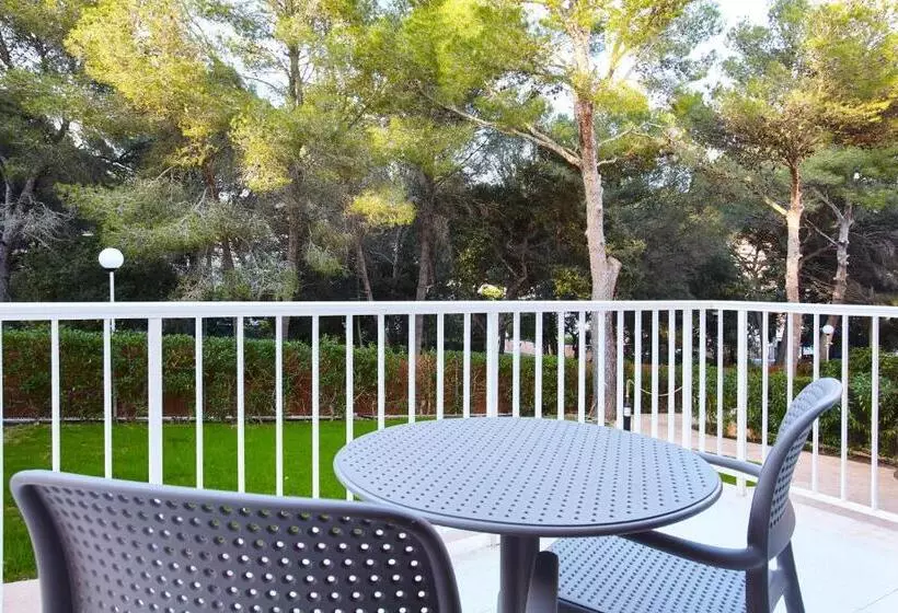استودیوی استاندارد, Universal Apartamentos Laguna Garden