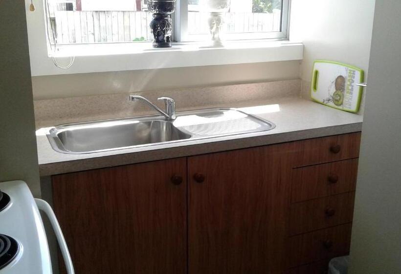 اتاق استاندارد, Kumara Historic Cottages