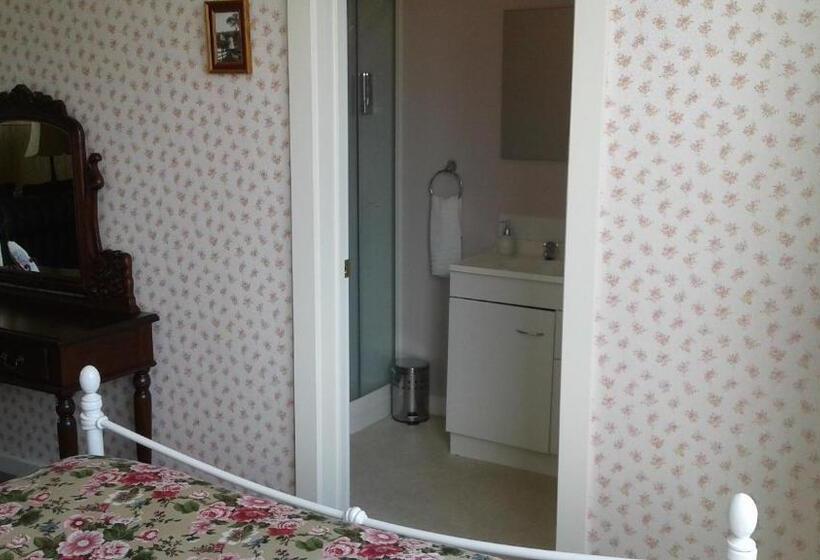 اتاق استاندارد, Kumara Historic Cottages