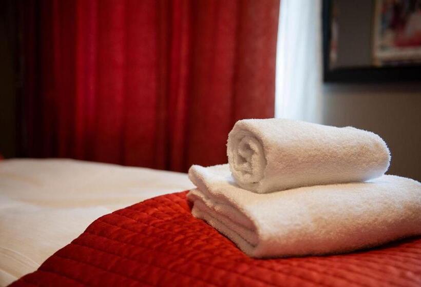 Номер Economy, Henriks Hotell
