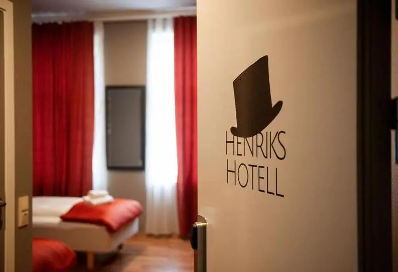 スタンダード４人部屋, Henriks Hotell
