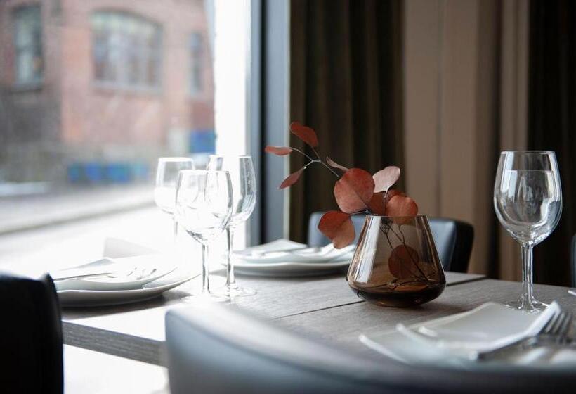 غرفة إقتصادية, Henriks Hotell