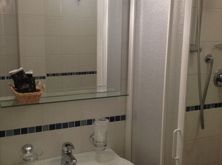 اتاق استاندارد سه نفره, Guesthouse Alloggi Agli Artisti