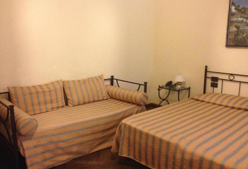 اتاق استاندارد سه نفره, Guesthouse Alloggi Agli Artisti