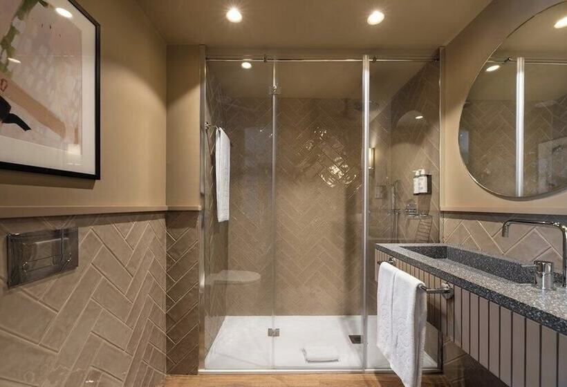 سوییت جونیور, Exe Essenzia Porto