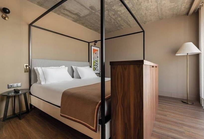 سوییت جونیور, Exe Essenzia Porto