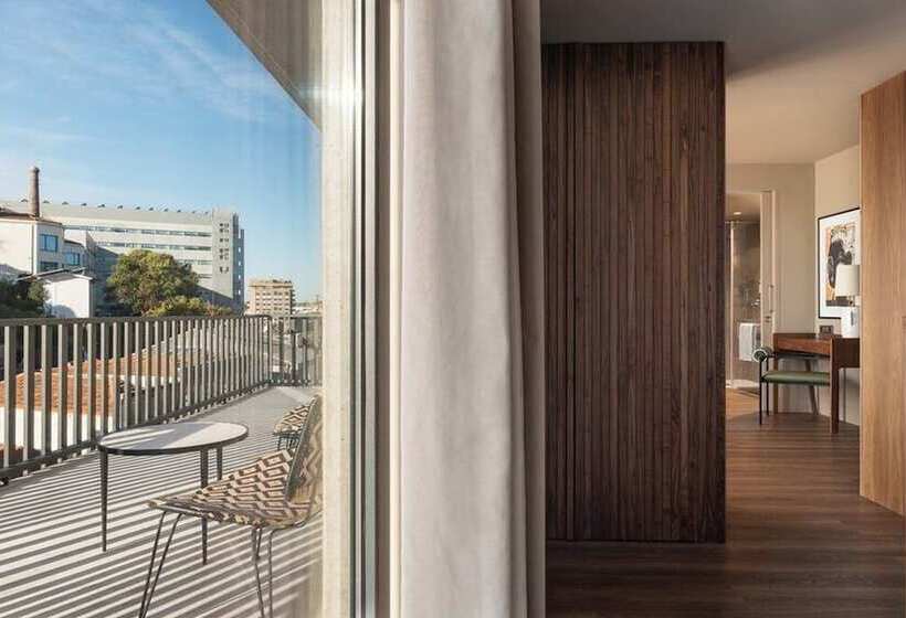 سوییت جونیور, Exe Essenzia Porto