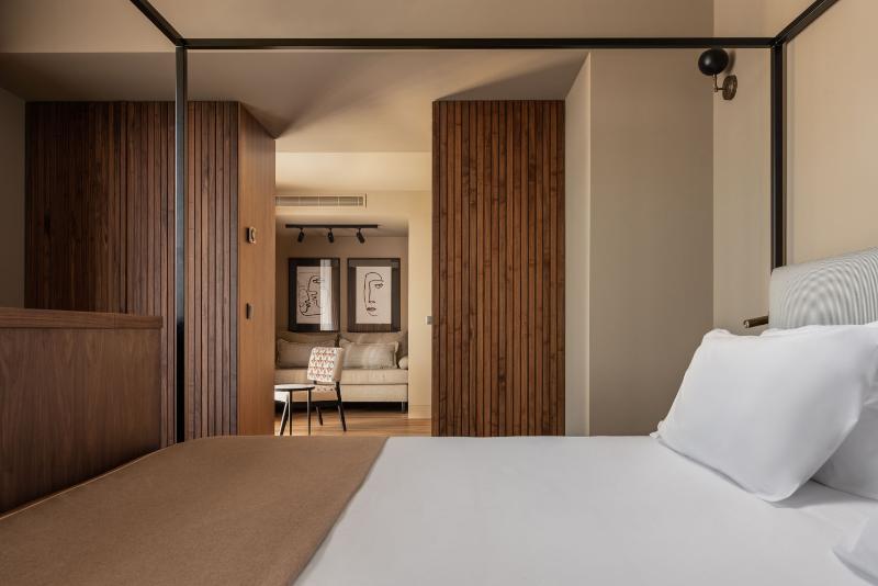 سوییت جونیور, Exe Essenzia Porto