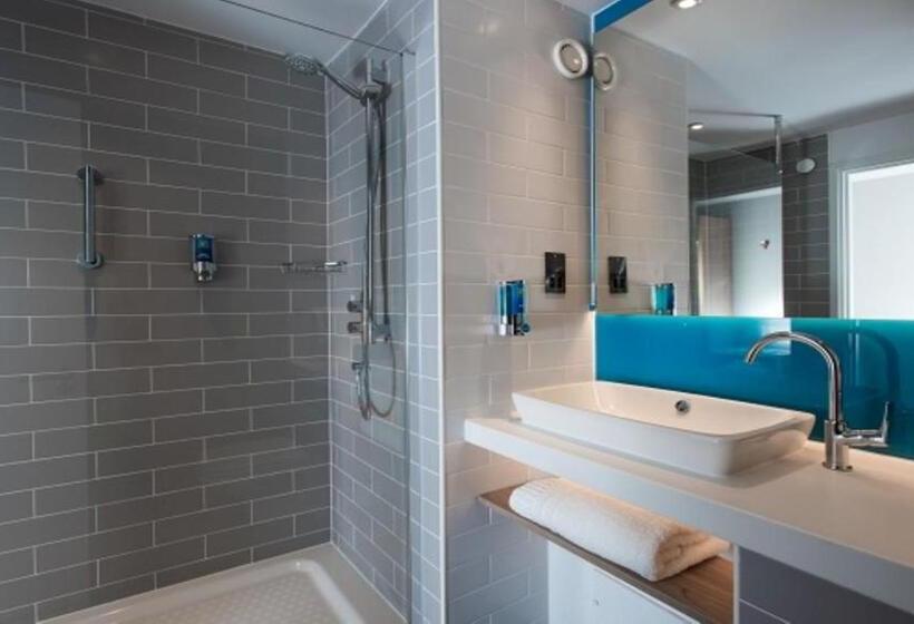 身障者適用スタンダードルーム, Holiday Inn Express   Nice   Grand Arenas, An Ihg