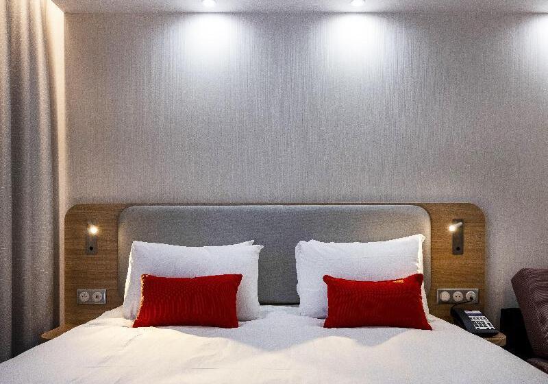 장애인을 위한 스탠다드 룸, Holiday Inn Express   Nice   Grand Arenas, An Ihg