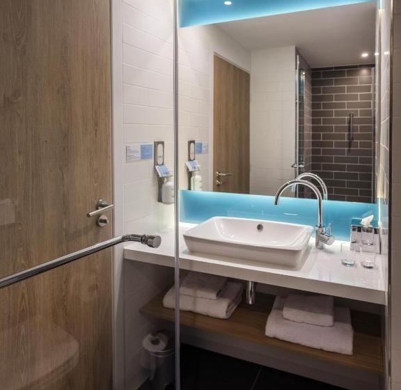 シティビューのスーペリアルーム, Holiday Inn Express   Nice   Grand Arenas, An Ihg