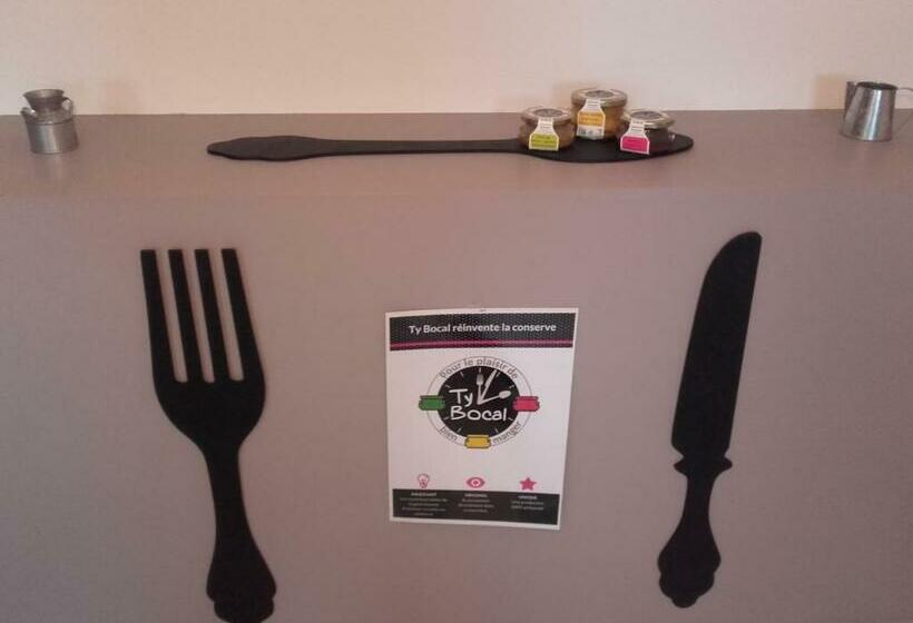 غرفة قياسية, Jeanne Et Compagnie