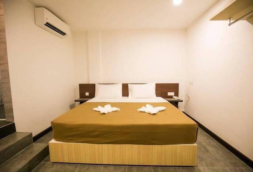 デラックスルーム, Urban Inn, Jitra