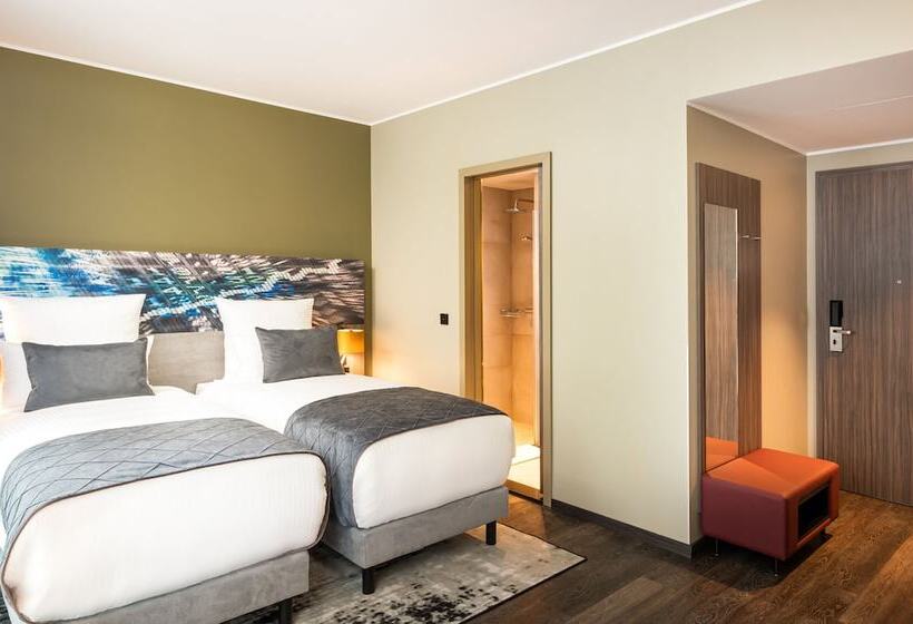 Номер Superior, Leonardo Hotel Eschborn Frankfurt