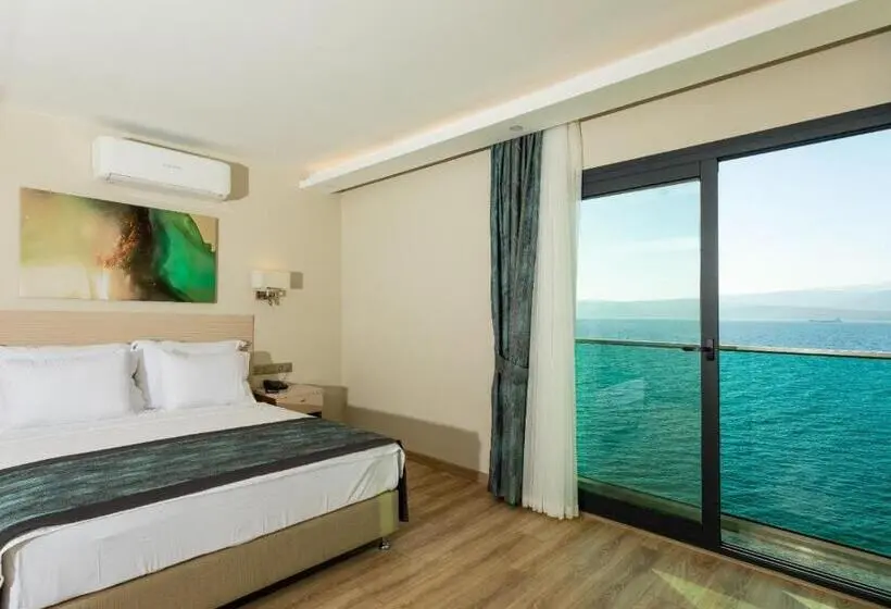 オーシャンビューデラックスルーム, Gulluk Yalı Boutique Otel