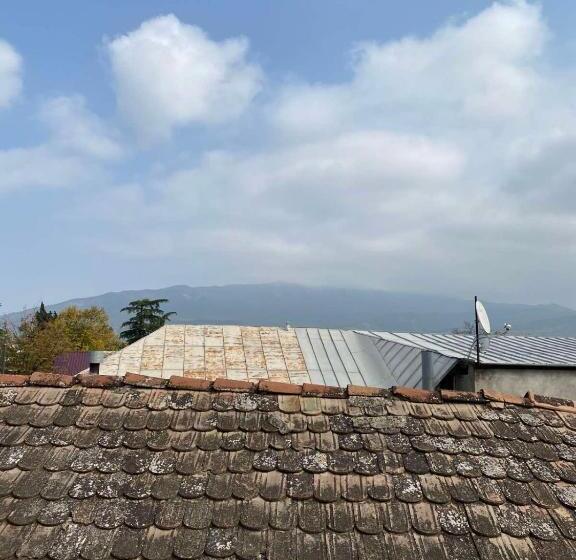 اتاق سوپریور, 12 Tve