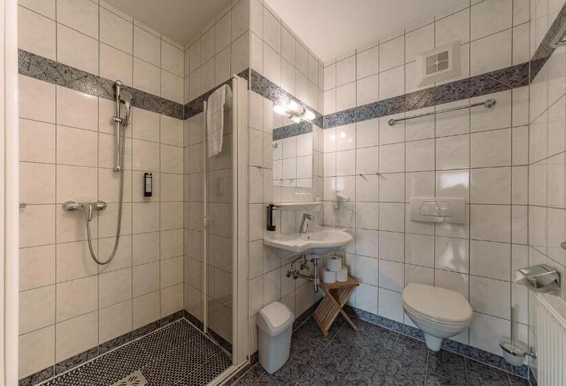 Апартаменты 2 Спальни, Bergbaur