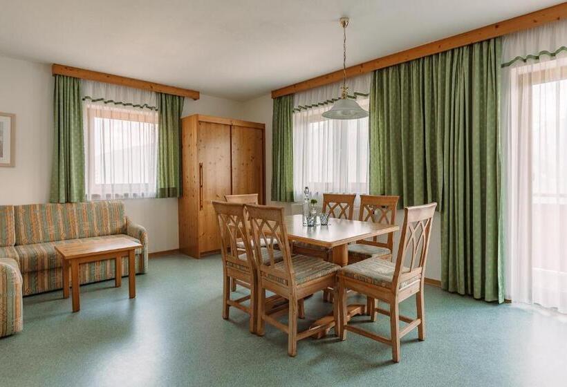 Huoneisto 2 Makuuhuonetta, Bergbaur