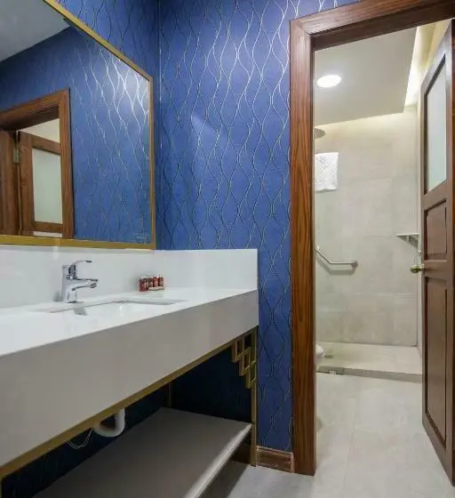 اتاق لوکس چهار تخته, Casa Bolívar Hotel Museo