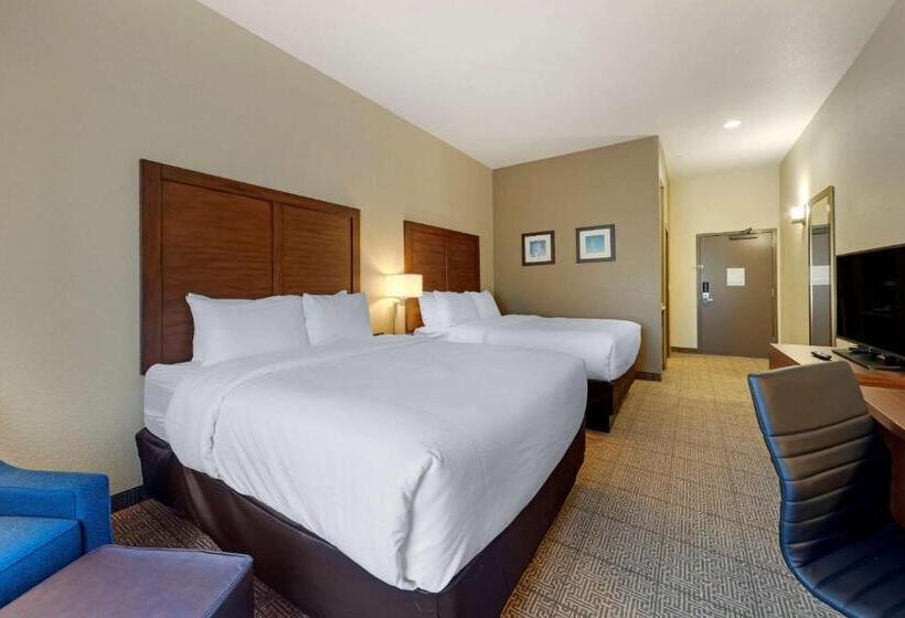 غرفة قياسية, Comfort Inn & Suites Harrah