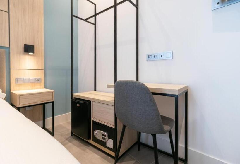 Номер Стандарт, Real Maqueda   Málaga
