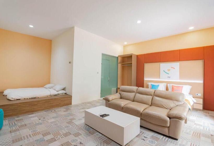 Семейный Номер, Sans Resort Parung Bogor
