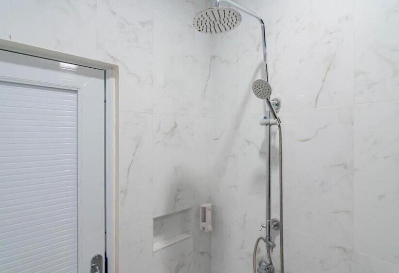 Номер Deluxe, Sans Resort Parung Bogor