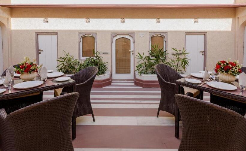 シングルデラックスルーム, Surya Haveli , Amer Fort Jaipur