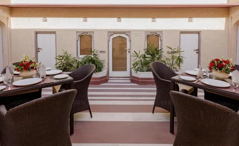 シングルデラックスルーム, Surya Haveli , Amer Fort Jaipur