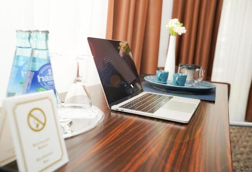 חדר דלוקס יחיד, The Atrium