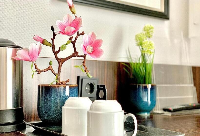 חדר ביזנס, The Atrium