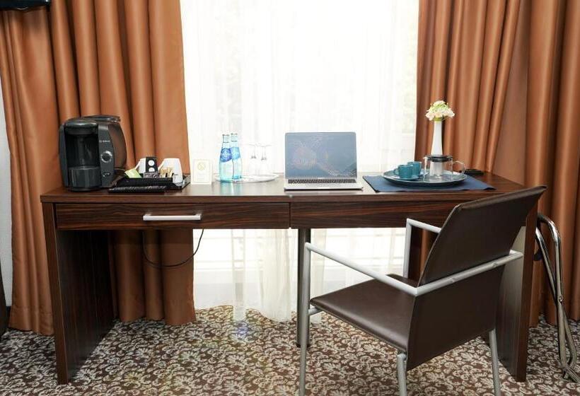 스탠다드 트리플 룸, The Atrium