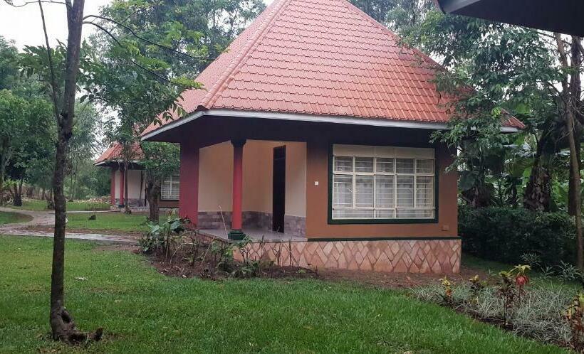 اتاق استاندارد, Kabalega Resort  Hoima