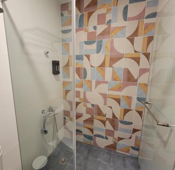 Economy Quadruple Room, Red Rose B&b漫楓宿民宿 桃園市民宿110號