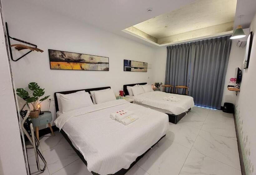 Economy Quadruple Room, Red Rose B&b漫楓宿民宿 桃園市民宿110號