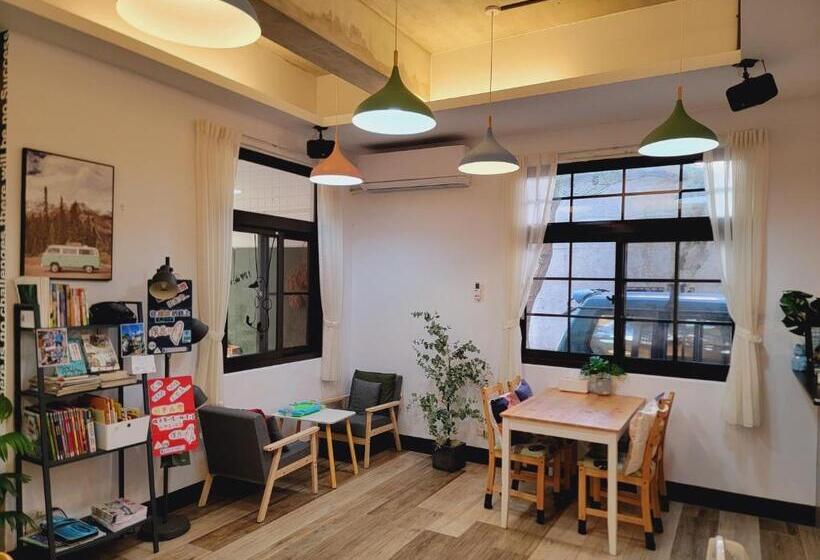 اتاق کلاسیک چهارنفره, Red Rose B&b漫楓宿民宿 桃園市民宿110號