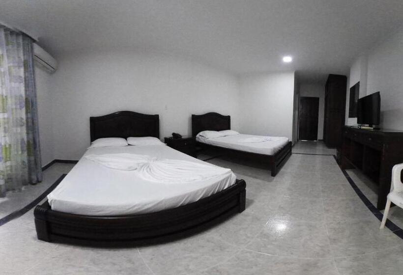 スタンダード４人部屋, Zahira Hotel Melgar