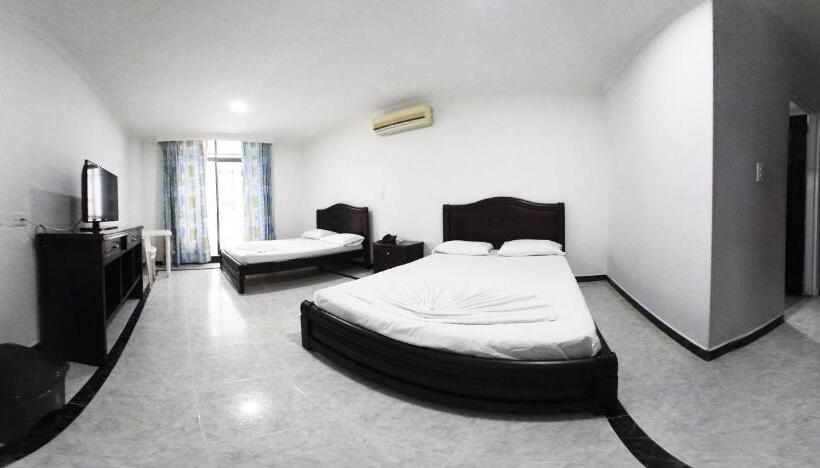 4인용 스탠다드 룸, Zahira Hotel Melgar