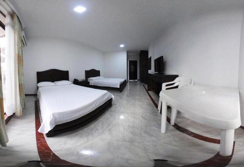 スタンダード４人部屋, Zahira Hotel Melgar