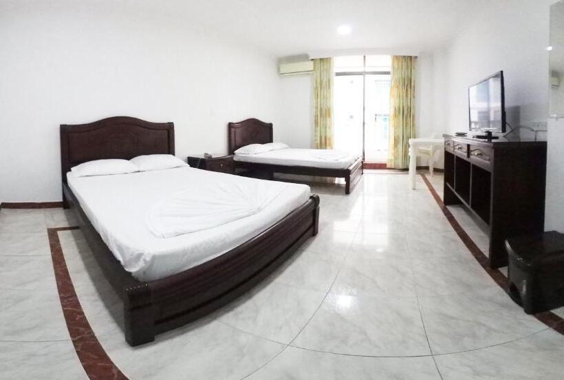 4인용 스탠다드 룸, Zahira Hotel Melgar