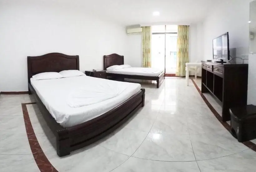 スタンダード4人部屋, Zahira Hotel Melgar