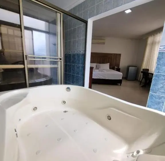 スイート, Zahira Hotel Melgar