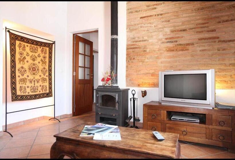 침실 2개 아파트, Casa De Pedrógão